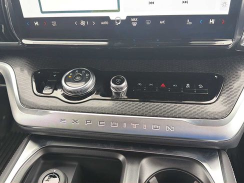 New 2026 Ford Expedition Max Platinum w/ Stealth Performance Package image 44