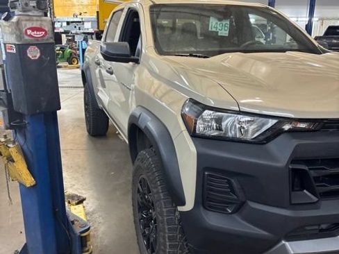 Used 2023 Chevrolet Colorado Trail Boss w/ Advanced Trailering Package AWD/4WD image 3