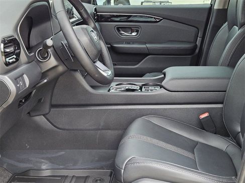 New 2025 Honda Pilot EX-L image 11