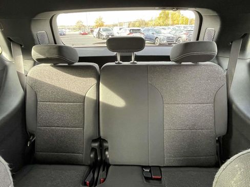 Used 2024 Chevrolet Traverse LT image 13