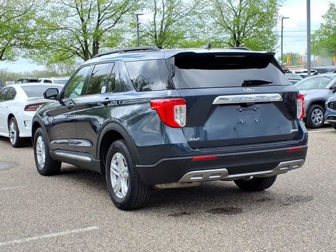 Used 2023 Ford Explorer XLT w/ Equipment Group 202A AWD/4WD image 3