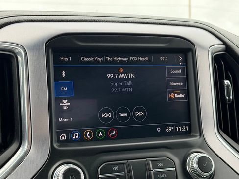 Used 2019 GMC Sierra 1500 SLT w/ SLT Convenience Package AWD/4WD image 24