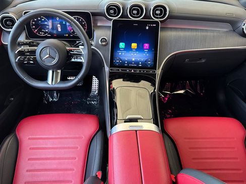 Used 2025 Mercedes-Benz GLC 300 image 17