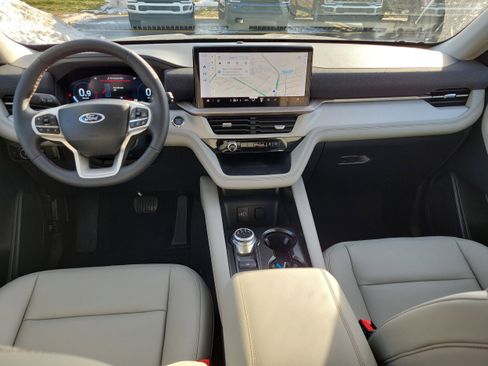 New 2026 Ford Explorer Active w/ Active Comfort Package image 14