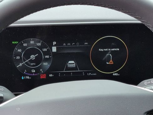 Certified 2025 Kia Niro Wind FWD image 12