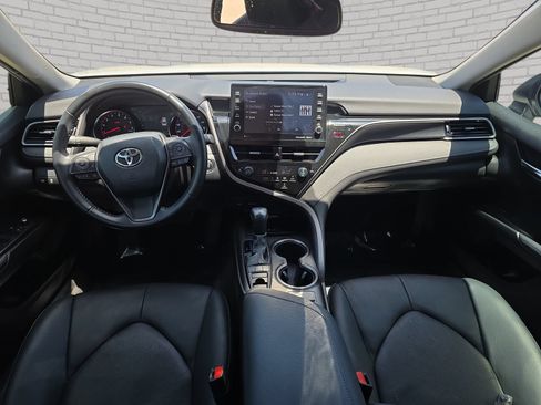 Used 2022 Toyota Camry XSE FWD image 10