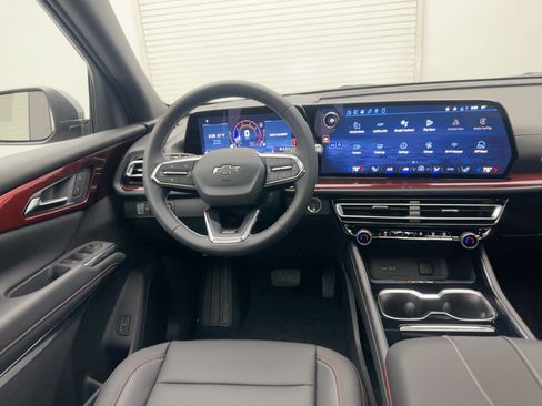 New 2026 Chevrolet Traverse Z71 w/ Driver Confidence Package image 27