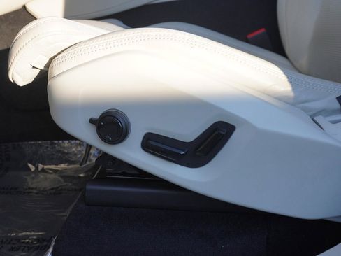 Used 2022 Volvo XC90 T6 Inscription w/ Advanced Package image 41