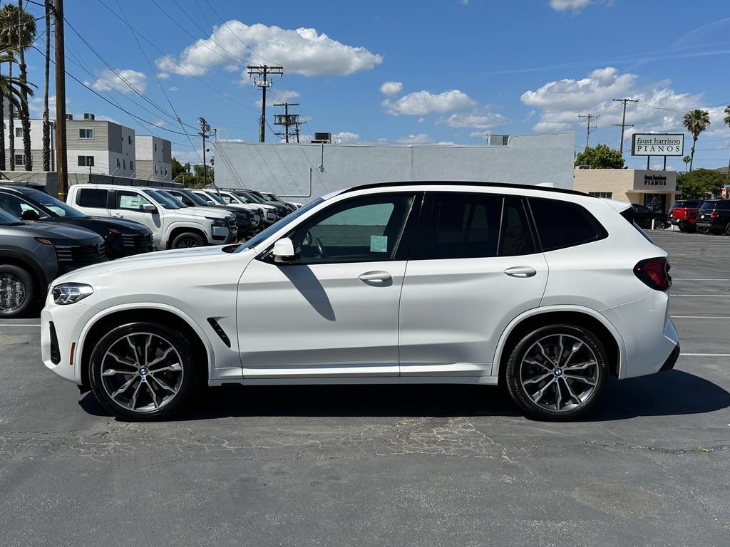 Used 2024 BMW X3 xDrive30i w/ Premium Package AWD/4WD image 3