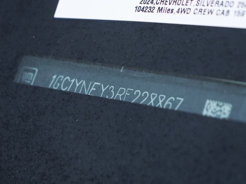 Used 2024 Chevrolet Silverado 2500 LT image 49