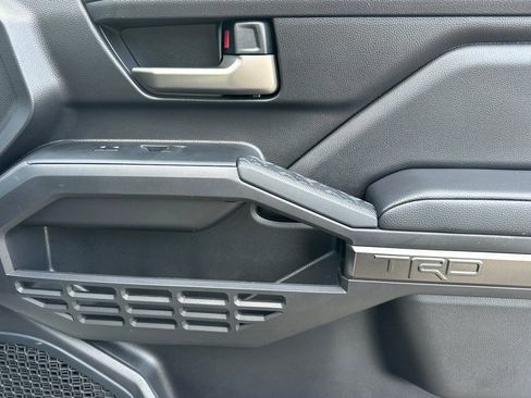 Used 2024 Toyota Tacoma TRD Off-Road image 20