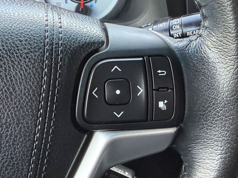 Used 2015 Toyota Sienna SE Premium FWD image 27