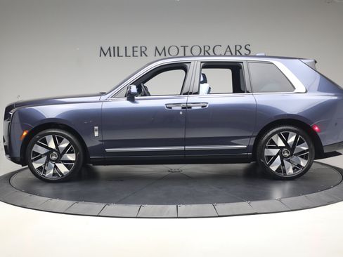 Certified 2025 Rolls-Royce Cullinan AWD/4WD image 11
