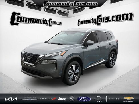 Used 2023 Nissan Rogue SL w/ SL Premium Package image 4