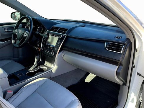 Used 2017 Toyota Camry XLE image 15