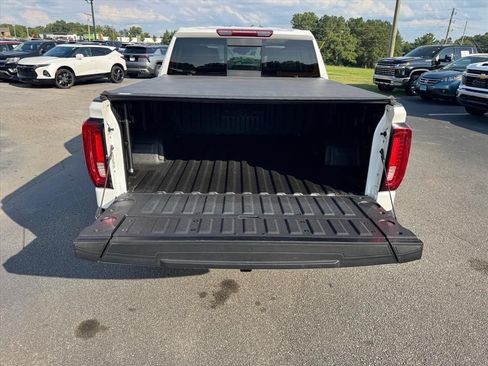 Used 2025 GMC Sierra 1500 SLT w/ SLT Premium Plus Package AWD/4WD image 9