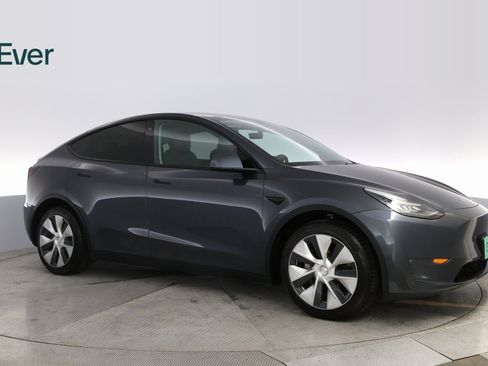 Used 2020 Tesla Model Y Performance image 5