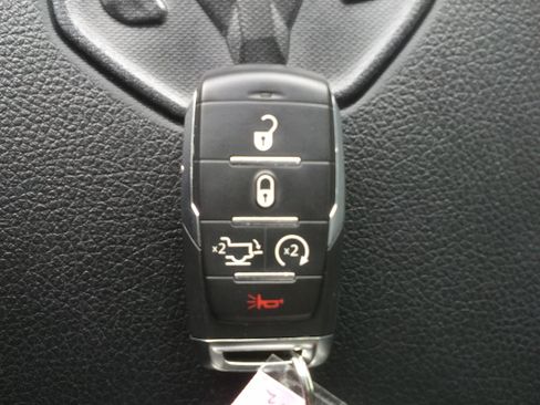 Used 2022 RAM 1500 Laramie image 25