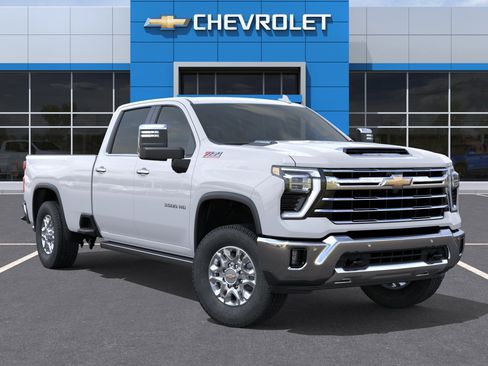 New 2026 Chevrolet Silverado 3500 LTZ w/ LTZ Convenience Package AWD/4WD image 7
