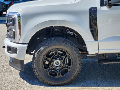 Used 2025 Ford F250 XL w/ STX Appearance Package image 24