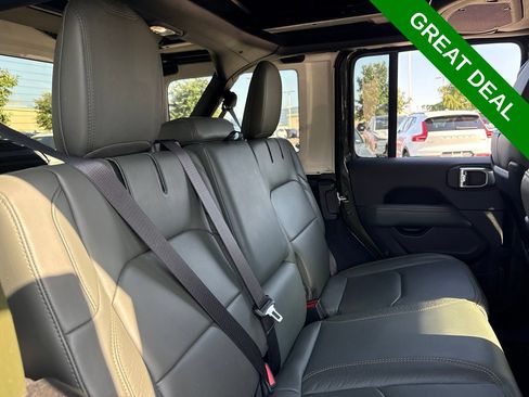 Used 2024 Jeep Wrangler High Altitude AWD/4WD image 12