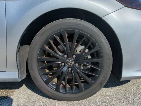 Used 2020 Toyota Camry XLE w/ Driver Assist Package FWD image 11