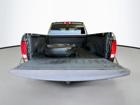 Used 2017 RAM 1500 Express AWD/4WD image 29