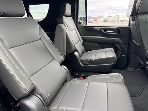 New 2026 GMC Yukon XL Elevation image 38
