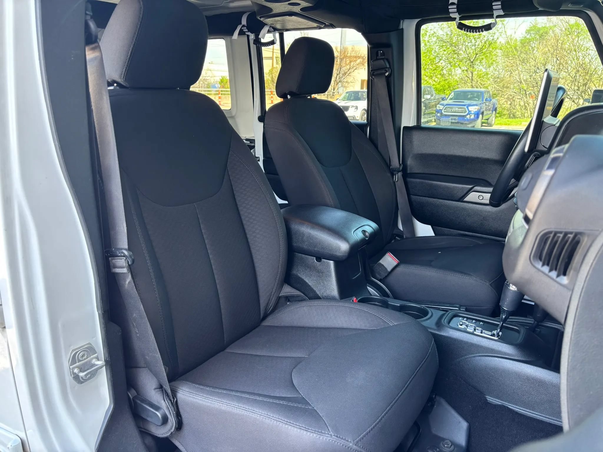 Used 2018 Jeep Wrangler Unlimited Sport S AWD/4WD image 18