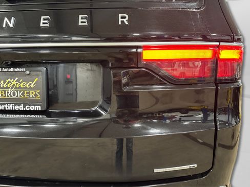 Used 2024 Jeep Wagoneer Series II w/ Flexible Seating Group image 50