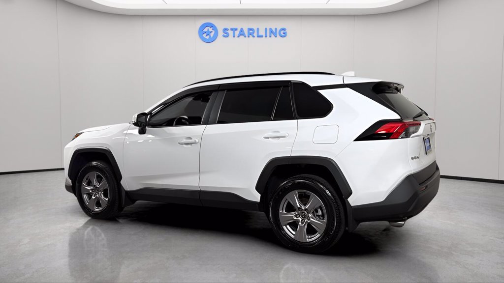 Used 2025 Toyota RAV4 XLE w/ Convenience Package FWD image 4