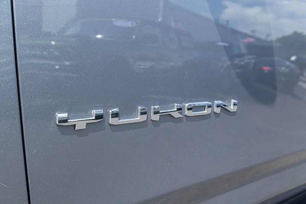 Used 2022 GMC Yukon SLE w/ Gmc Pro Safety Plus Package AWD/4WD image 17