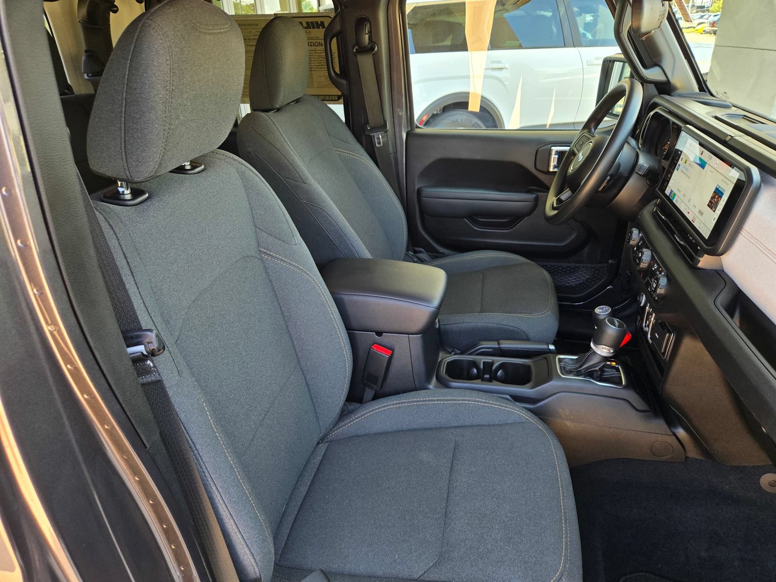 Used 2025 Jeep Gladiator Sport AWD/4WD image 25