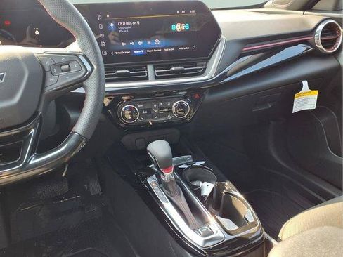 New 2026 Chevrolet Trax RS w/ Sunroof Package FWD image 6