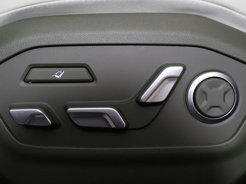 Certified 2025 Hyundai Santa Fe Calligraphy image 37