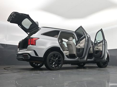 Certified 2023 Kia Sorento SX image 64