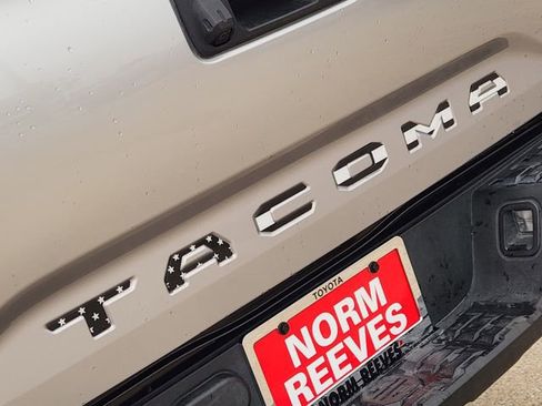 Used 2020 Toyota Tacoma SR w/ SR Convenience Package RWD image 7