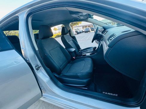 Used 2014 Volkswagen Passat 1.8T S image 21