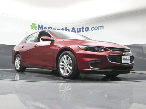 Used 2018 Chevrolet Malibu LT w/ Driver Confidence Package image 24