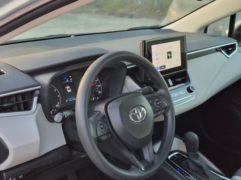Used 2023 Toyota Corolla LE FWD image 9