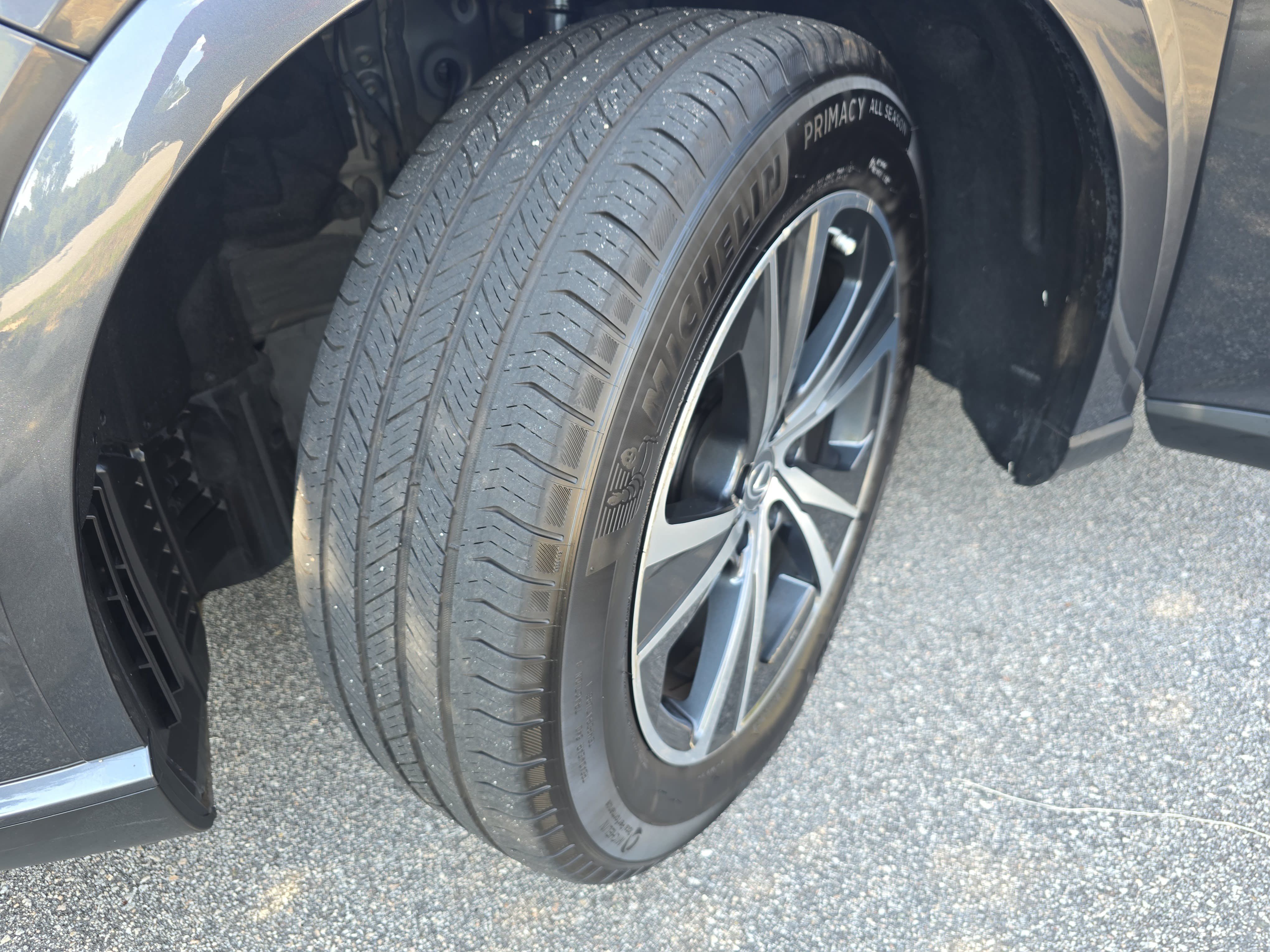 Used 2025 Lexus RX 350 FWD w/ Accessory Package image 29