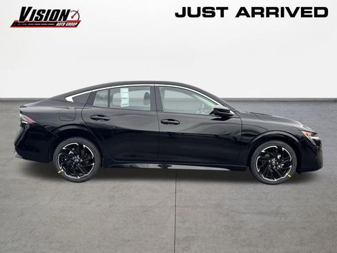 New 2026 Nissan Sentra SR w/ SR Premium Package FWD image 4