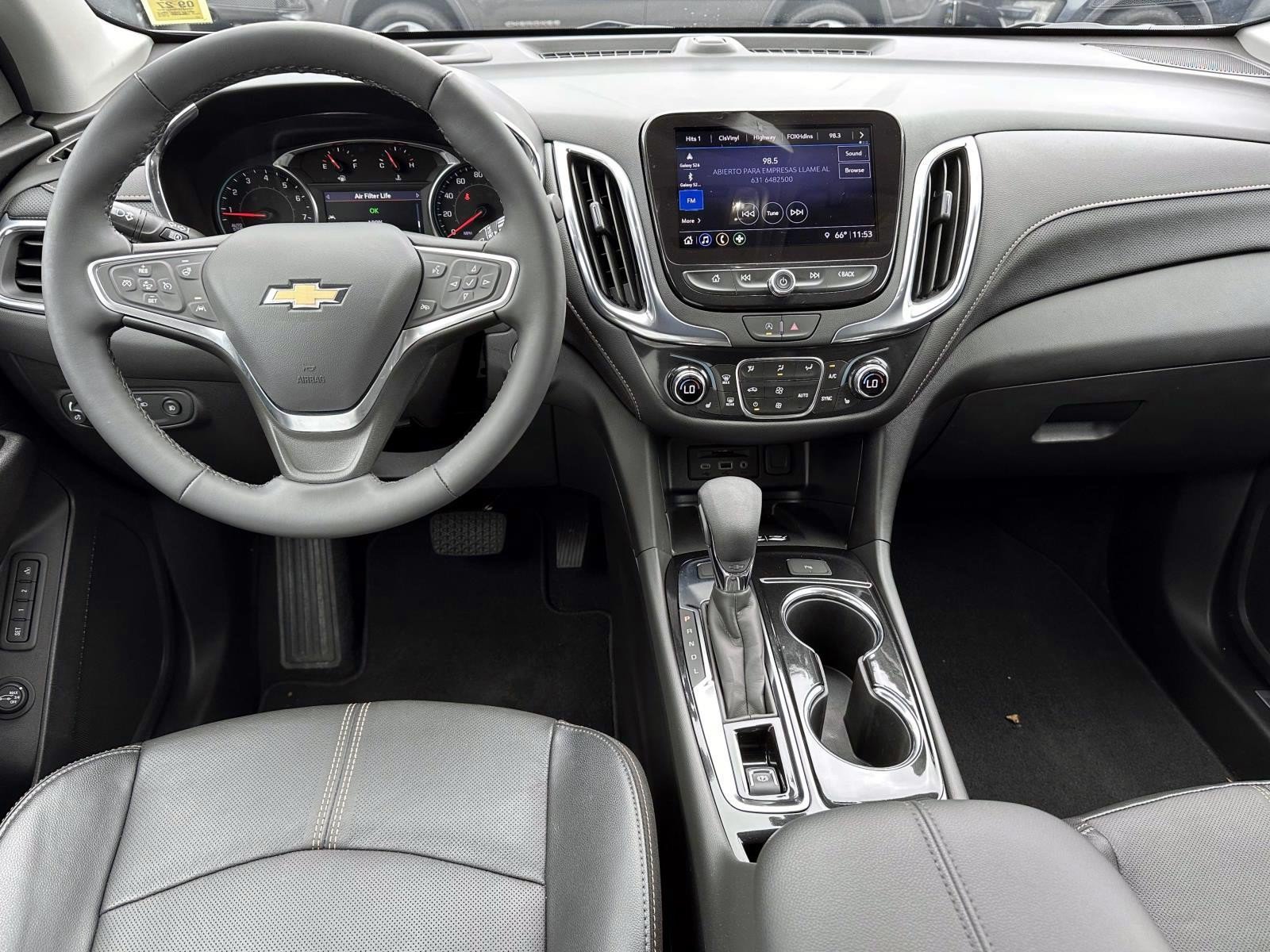 Used 2023 Chevrolet Equinox Premier AWD/4WD image 16