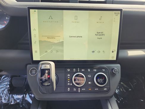 Used 2026 Land Rover Defender 110 S image 15