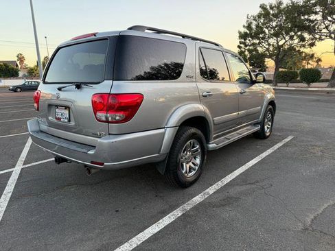 Used 2006 Toyota Sequoia SR5 image 7