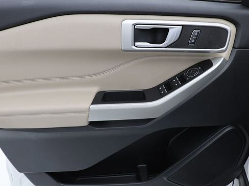 Used 2022 Ford Explorer XLT w/ Equipment Group 202A image 15