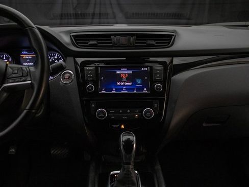 Used 2020 Nissan Rogue Sport SV w/ All-Weather Package image 23