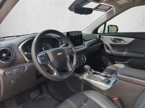 Used 2023 Chevrolet Blazer LT w/ Sound & Technology Package FWD image 11
