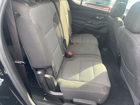 Used 2023 Chevrolet Traverse LT image 23