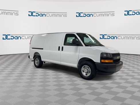 New 2026 Chevrolet Express 2500 image 2